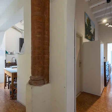 Guest house Le Stanze Nel Ghetto, By Short Holidays 3*