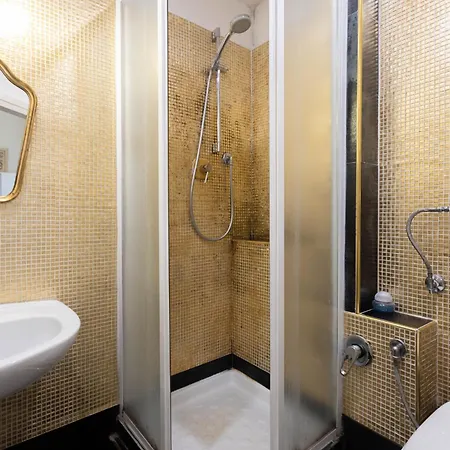 Le Stanze Nel Ghetto, By Short Holidays