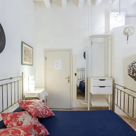 Le Stanze Nel Ghetto, By Short Holidays