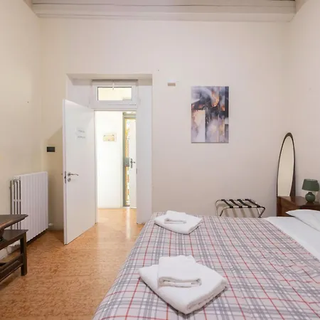 Le Stanze Nel Ghetto, By Short Holidays בית הארחה 3*
