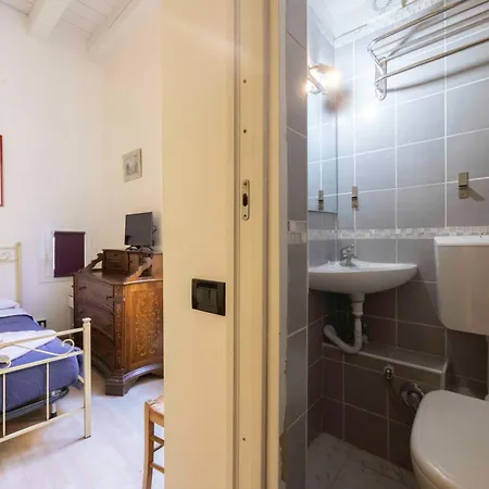 בית הארחה Le Stanze Nel Ghetto, By Short Holidays
