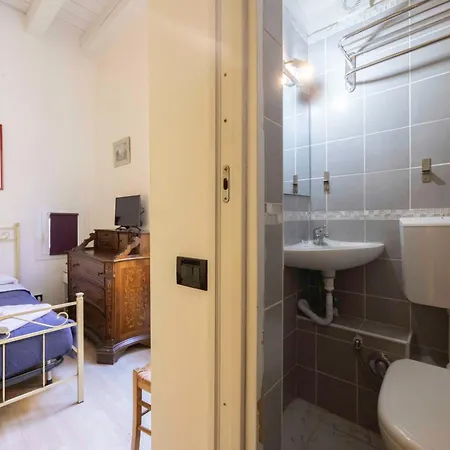 Guest house Le Stanze Nel Ghetto, By Short Holidays