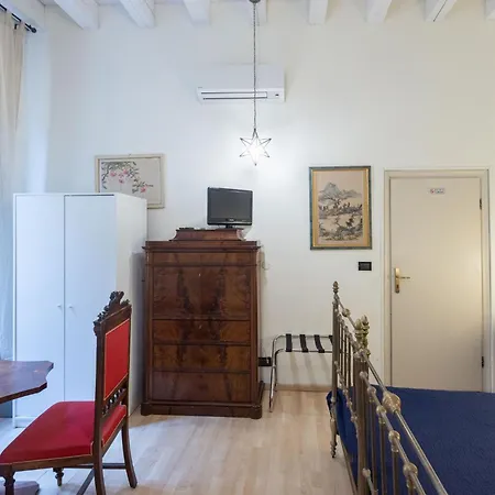 Le Stanze Nel Ghetto, By Short Holidays ゲストハウス ボローニャ