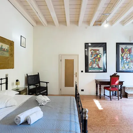 Le Stanze Nel Ghetto, By Short Holidays Gasthuis