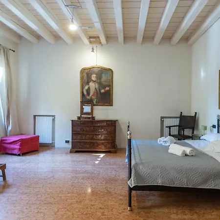 Casa de hóspedes Le Stanze Nel Ghetto, By Short Holidays *