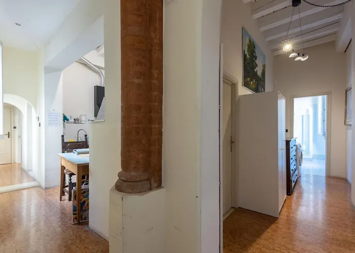 Guest house Le Stanze Nel Ghetto, By Short Holidays 3*