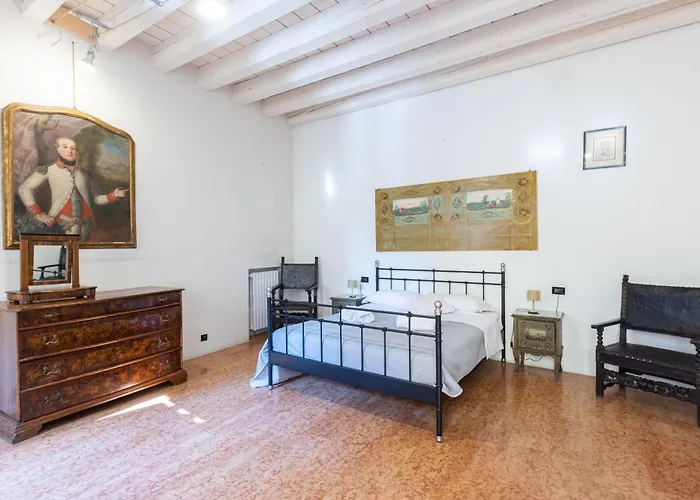 Guest house Le Stanze Nel Ghetto, By Short Holidays Bologna