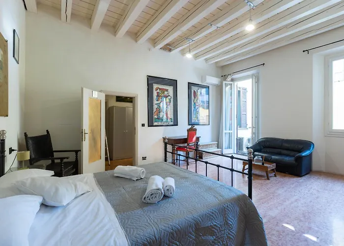 Guest house Le Stanze Nel Ghetto, By Short Holidays